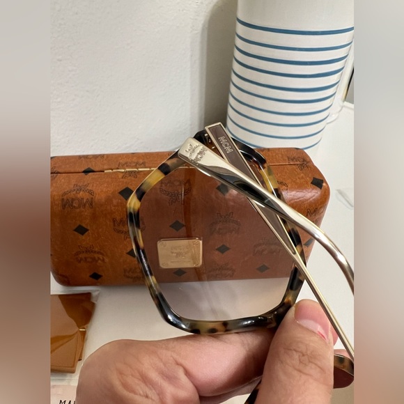 NEW MCM HAVANA SUNGLASSES - Picture 5 of 5